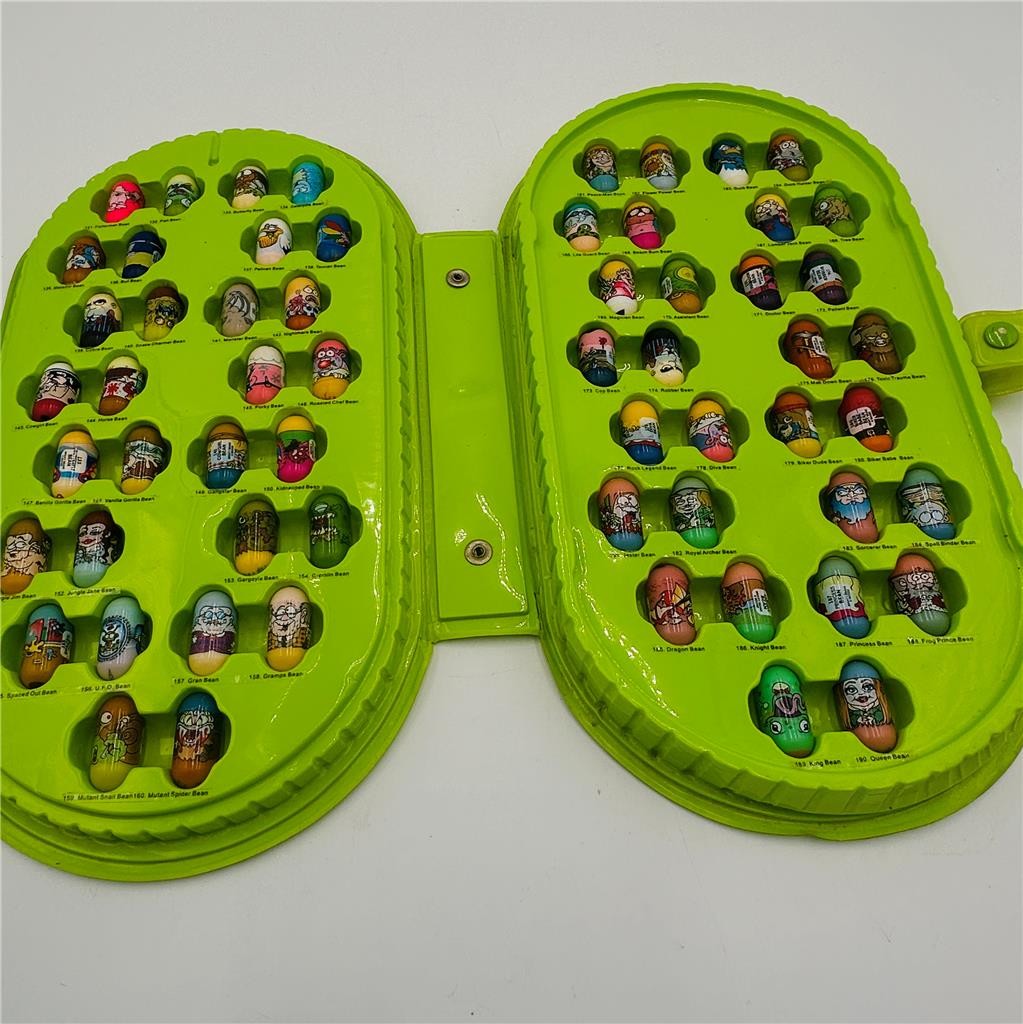 60 Mighty Beanz With Green Case