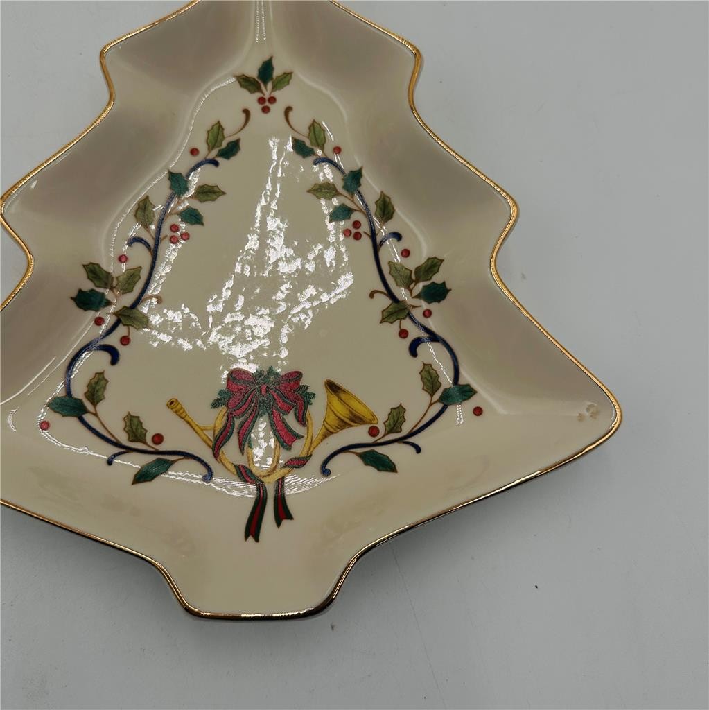 Mikasa Holiday Elegance Christmas Tree Candy Dish 8 Inch Porcelain With Box