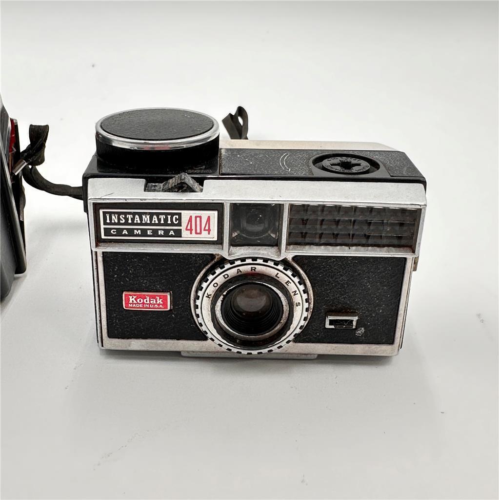 Kodak Instamatic 404 Camera - Vintage Untested With Case