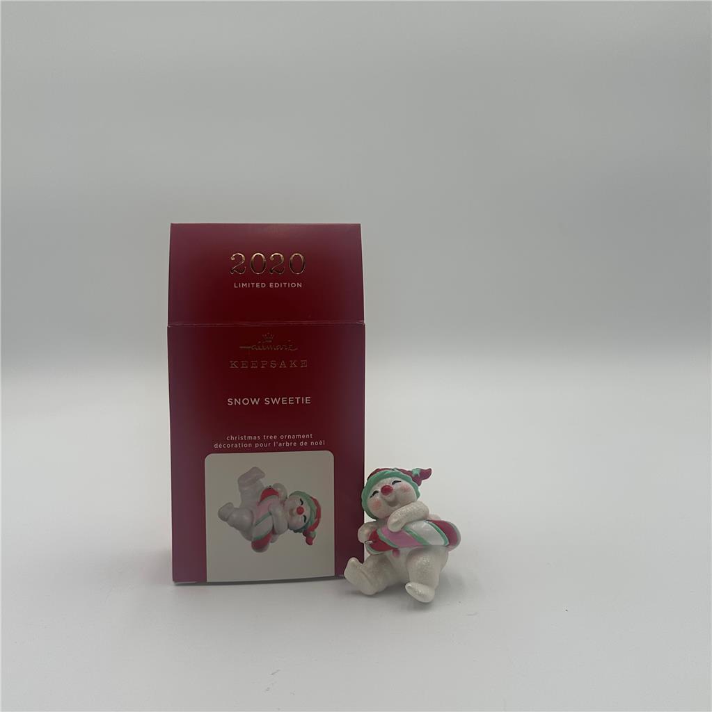 Lot of  5 Hallmark Keepsake  Christmas Ornament