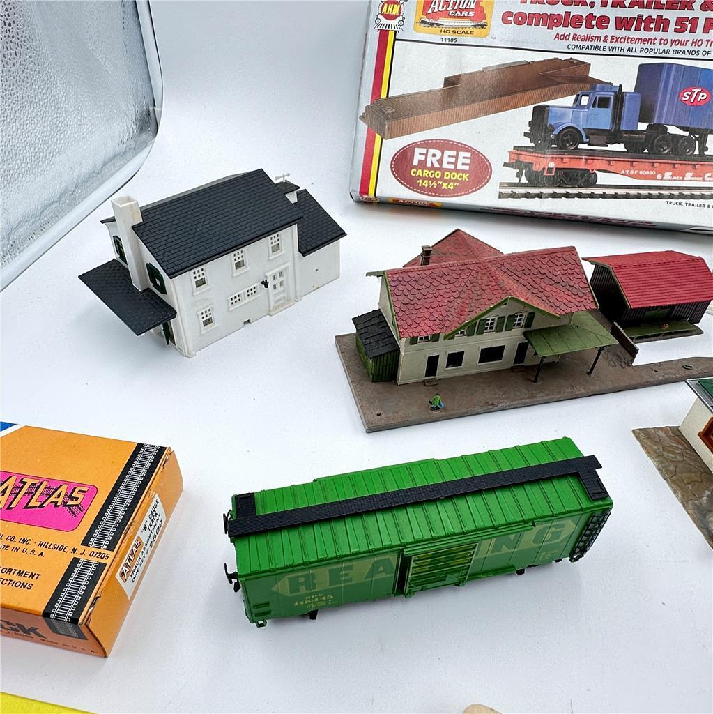 Lot of Model Trains, Tracks and Buildings Please See Pictures