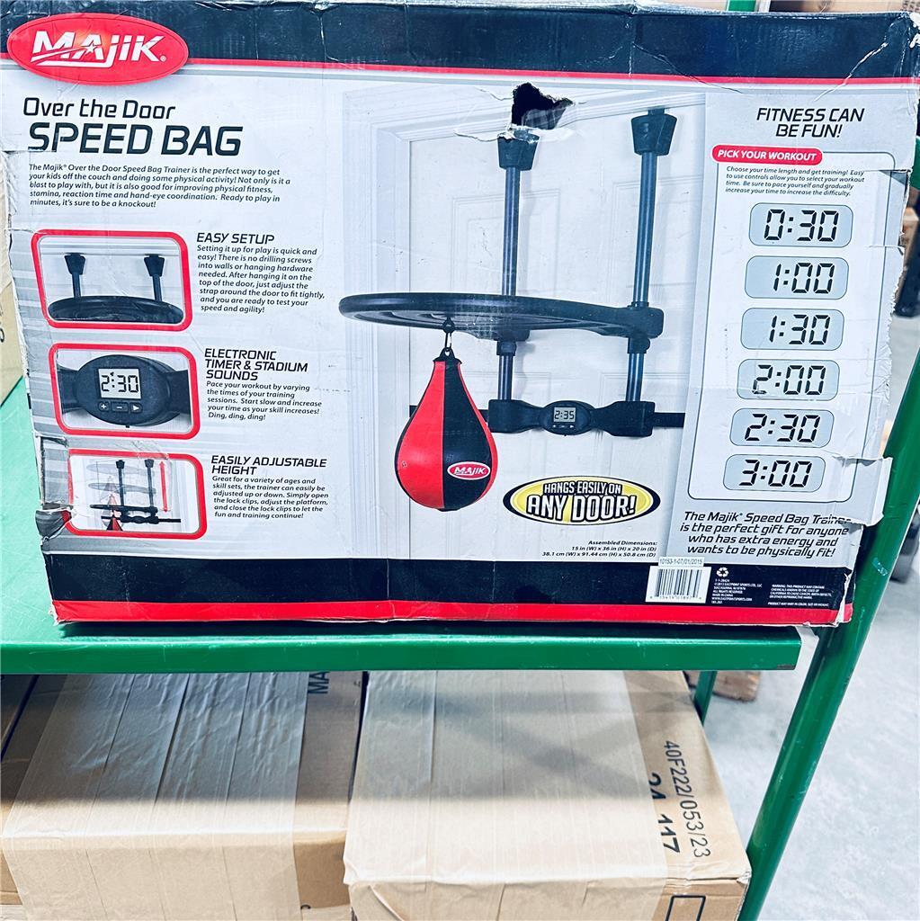 Everlast speed bag, gloves and stand