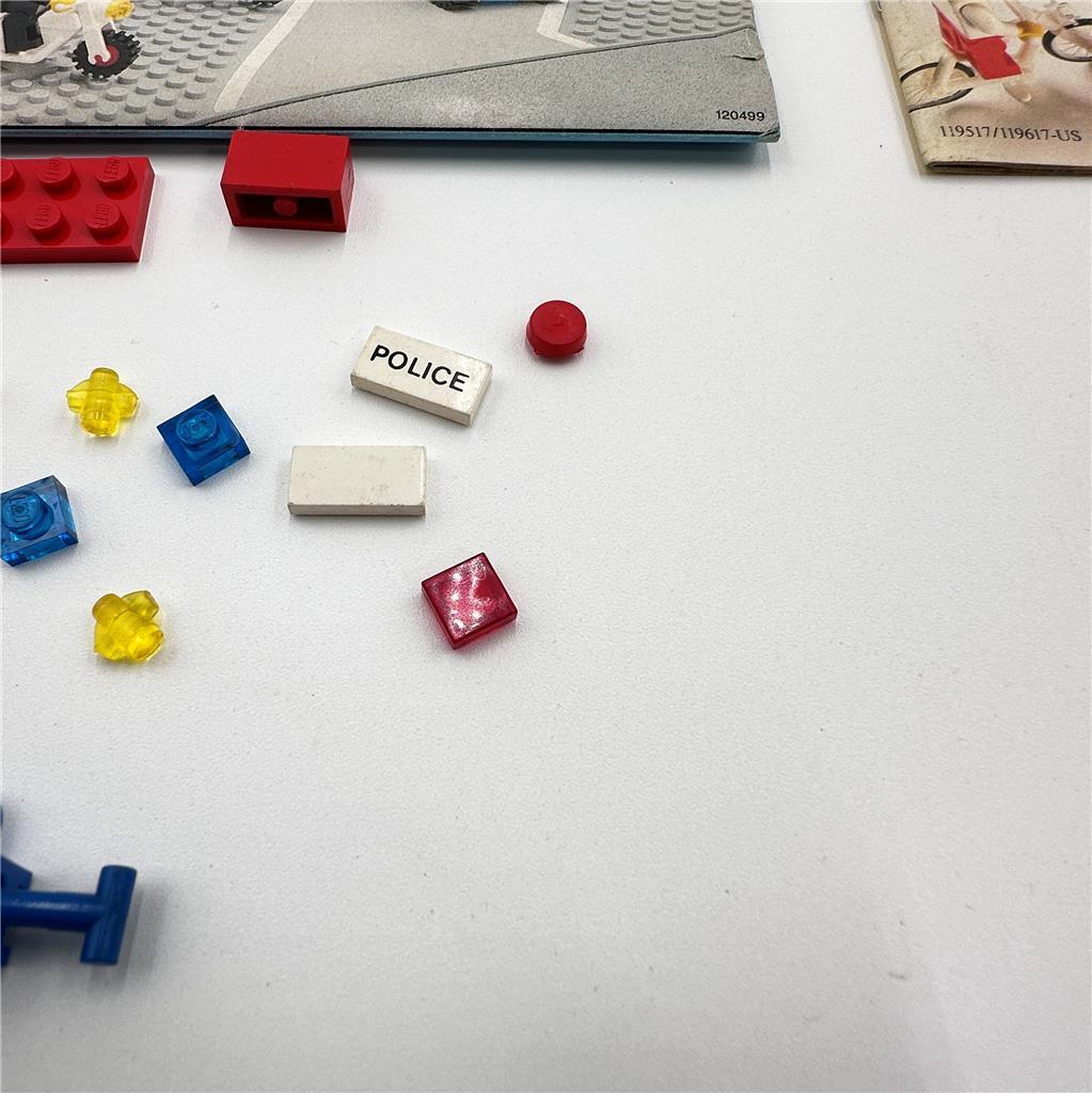 LEGO Town: Police Command Base-Missing pieces-See pictures