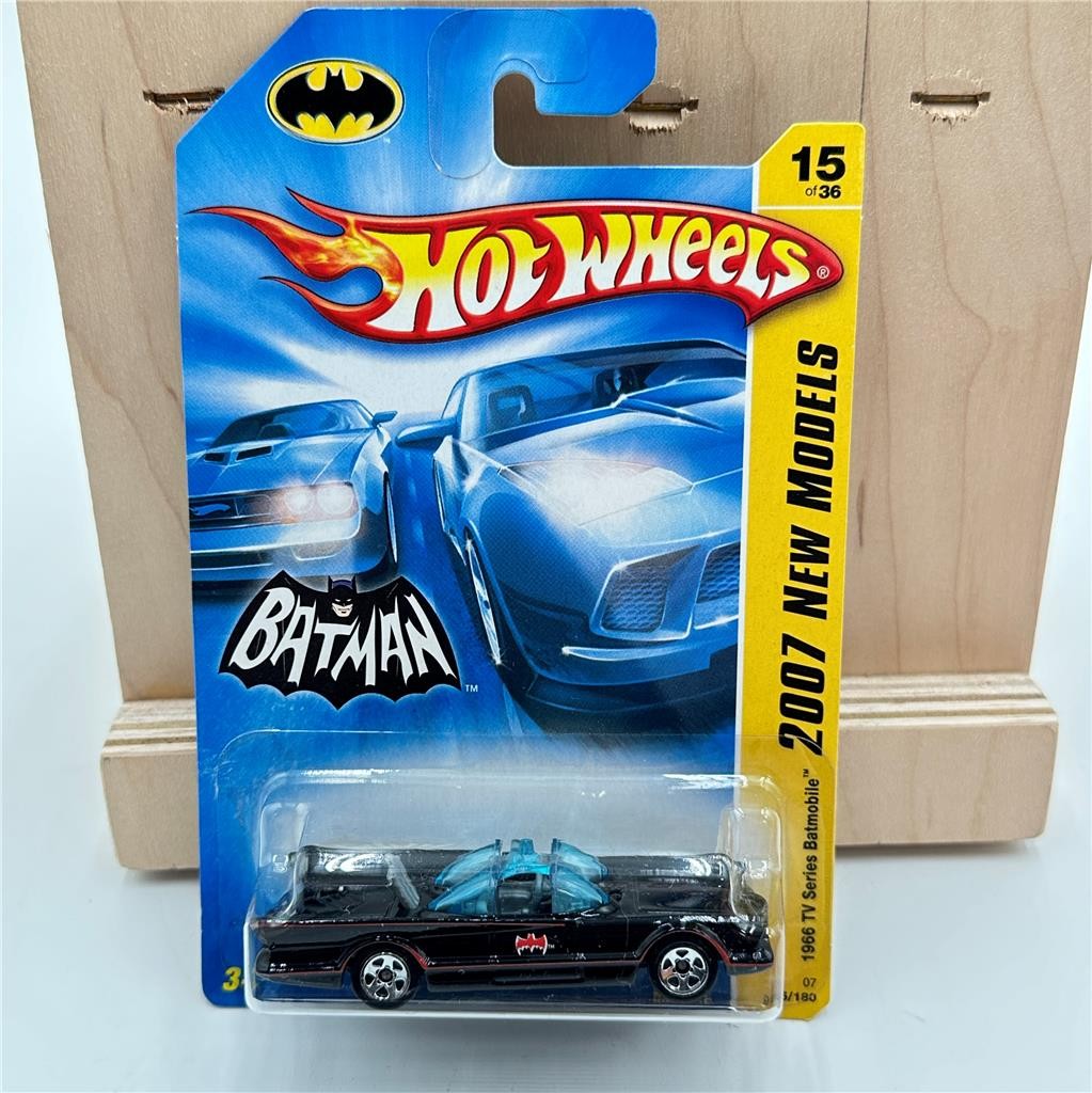 2007 HOT WHEELS 1966 TV Series BATMOBILE NEW MODELS 15 of 36