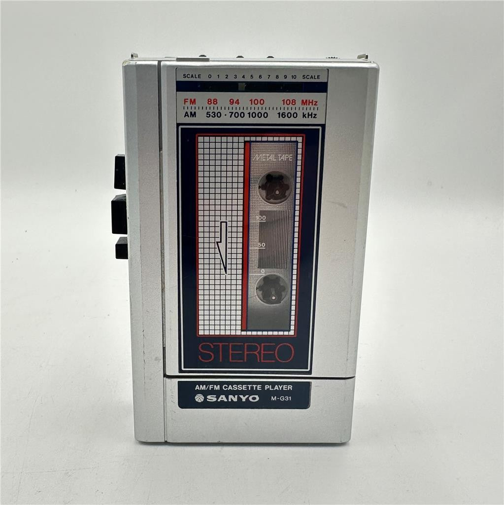 Vtg Sanyo M-G31 Portable Cassette Player Stereo AM/FM Sportster Case Untested
