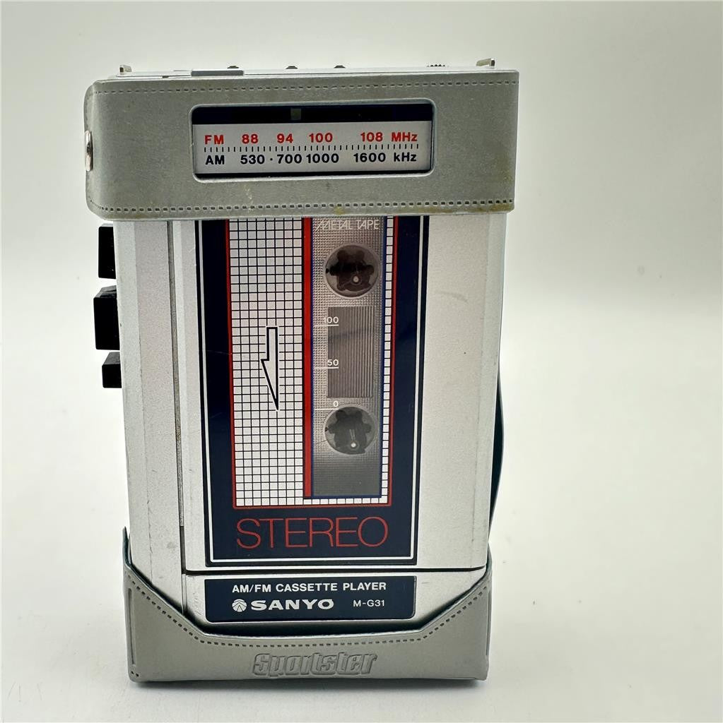 Vtg Sanyo M-G31 Portable Cassette Player Stereo AM/FM Sportster Case Untested