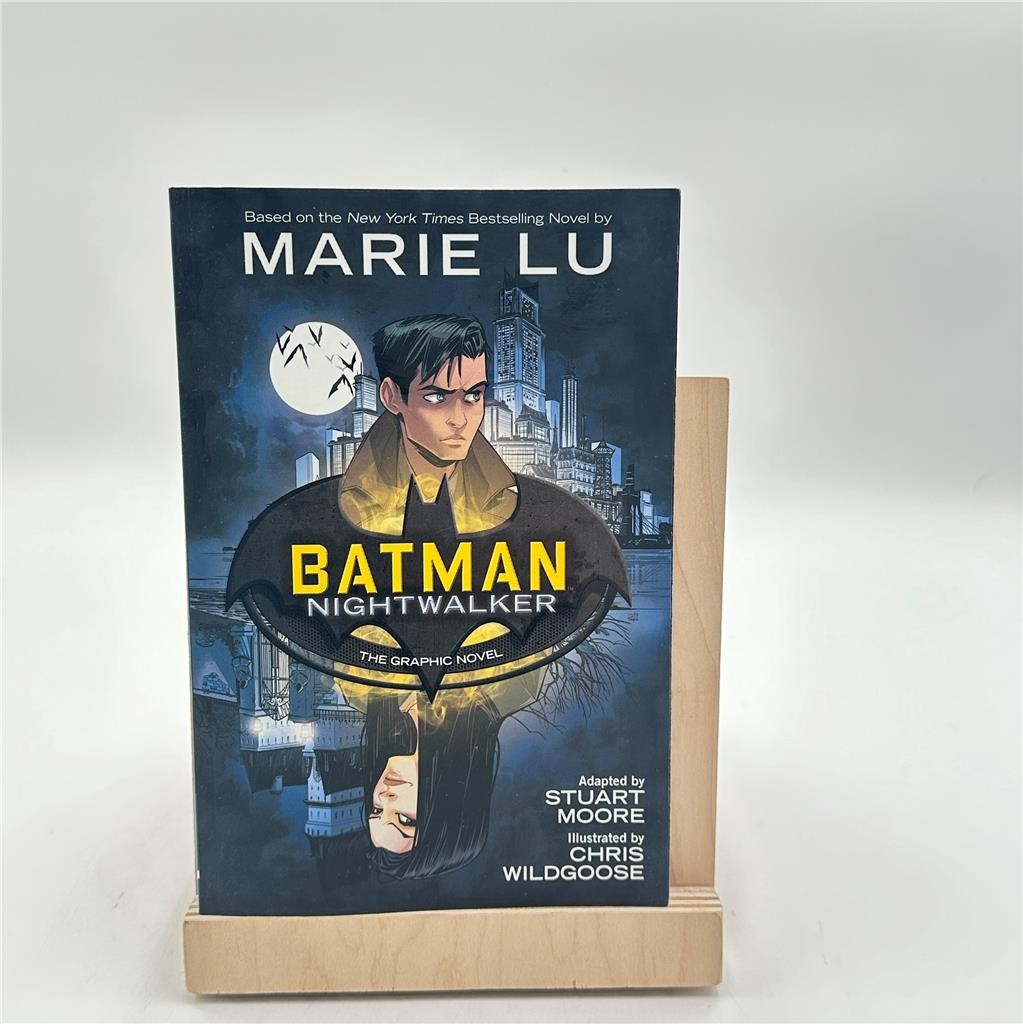 Batman: Nightwalker (The Graphic Novel) - Paperback By Lu, Marie