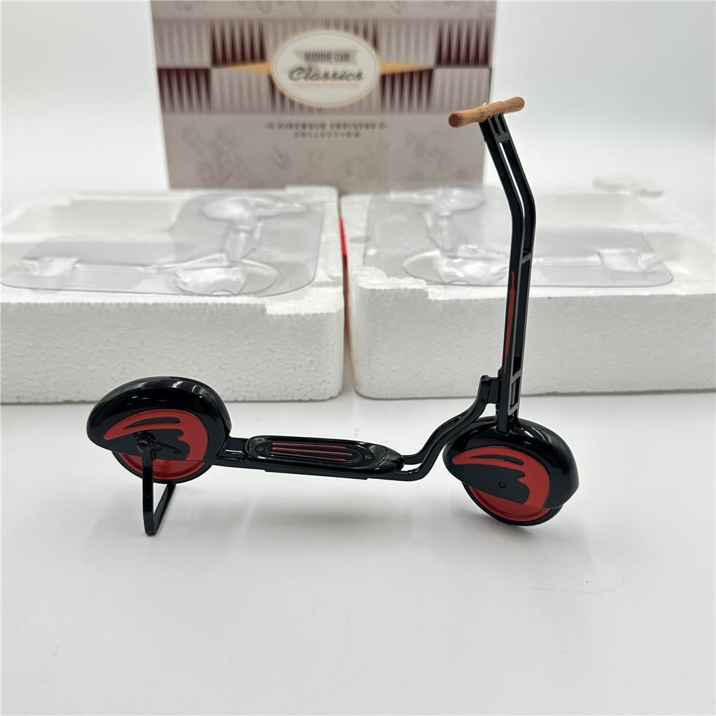 Hallmark 1997 Kiddie Car Classics 1939 Garton Batwing Cruiser