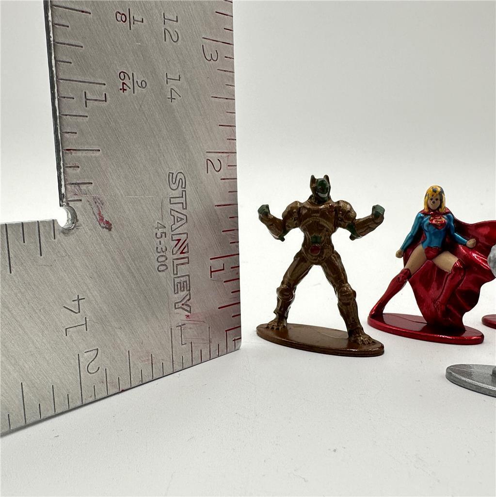 Jada Toys  Nano 1.75 inch Metalfigs Marvel DC Superman Thanos wonder woman