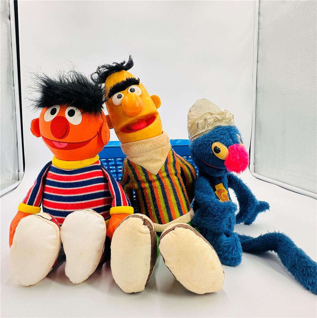 Applause VNTG Bert And Ernie Plush and Grover