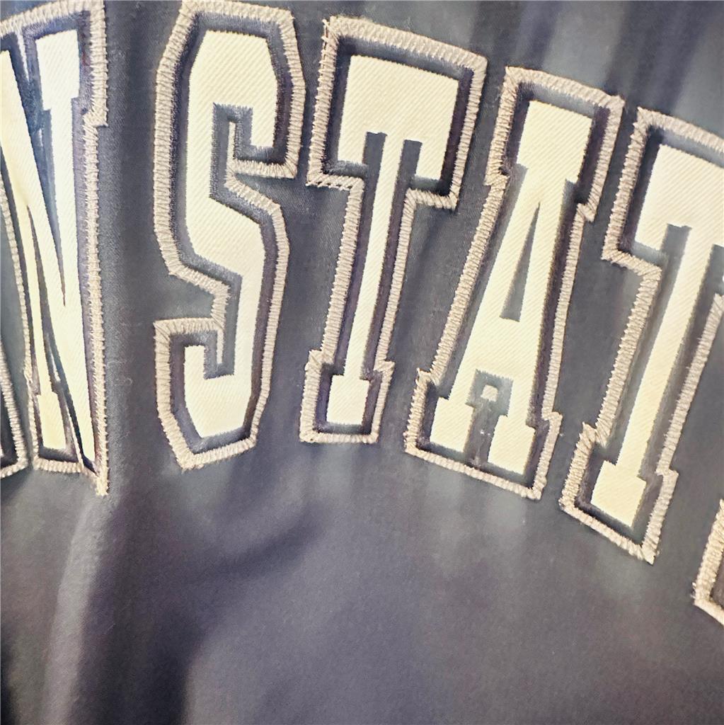 Colosseum Athletics Penn State Wind Breaker Size Medium