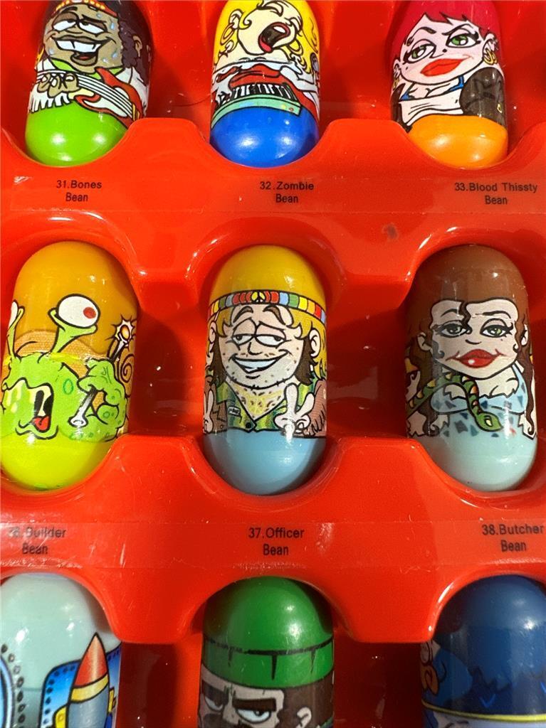 61 Mighty Beanz With Red Case