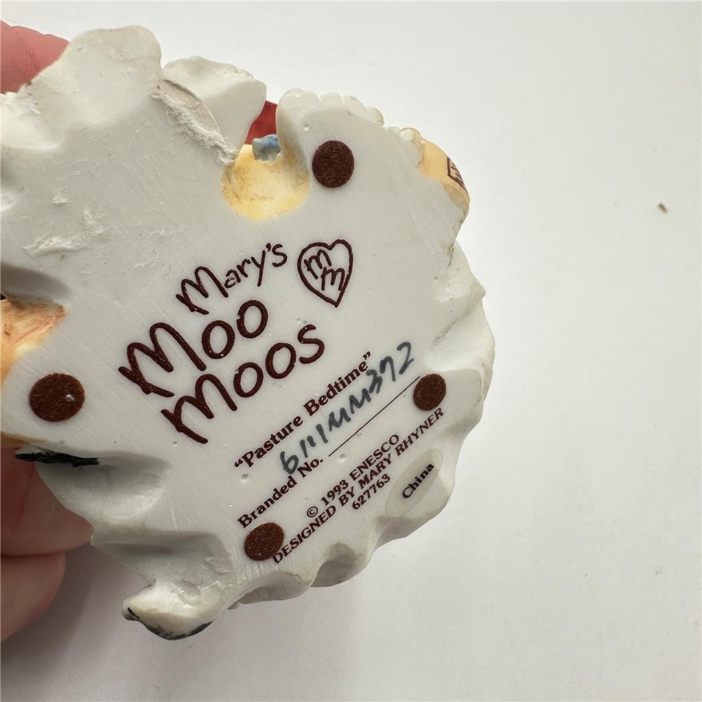 Mary’s Moo Moos Pasture Bedtime Enesco 1993 Figurine