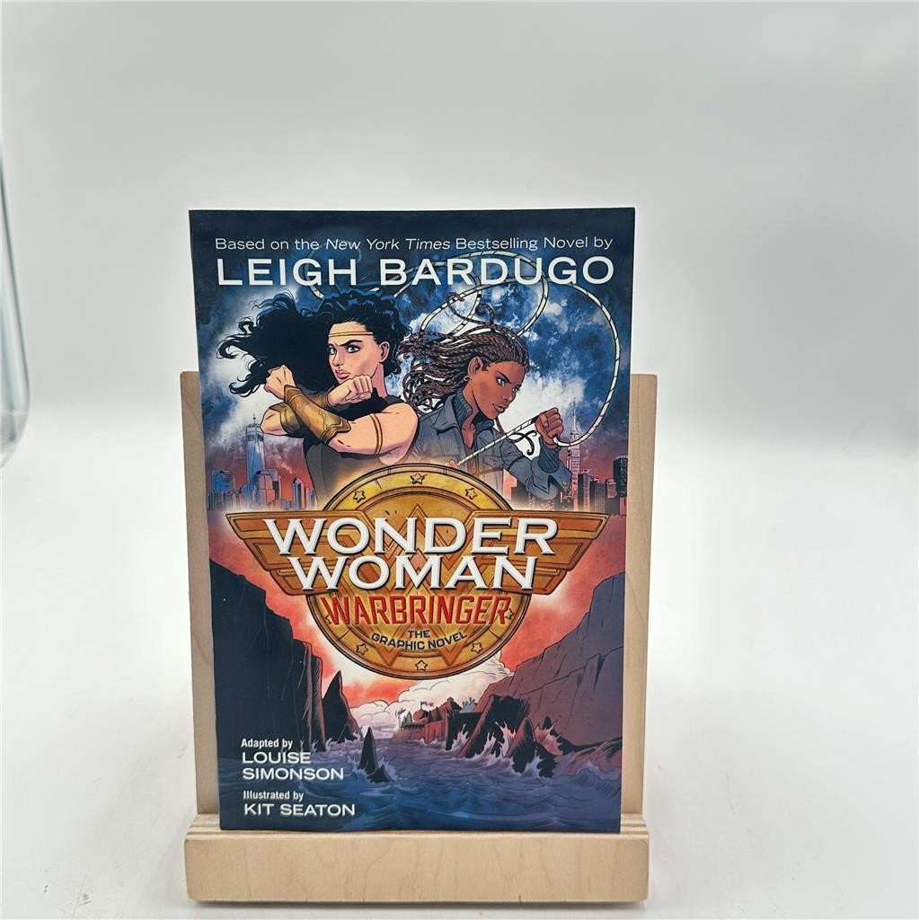 Wonder Woman: Warbringer (the Graphic Novel) by Bardugo, Leigh