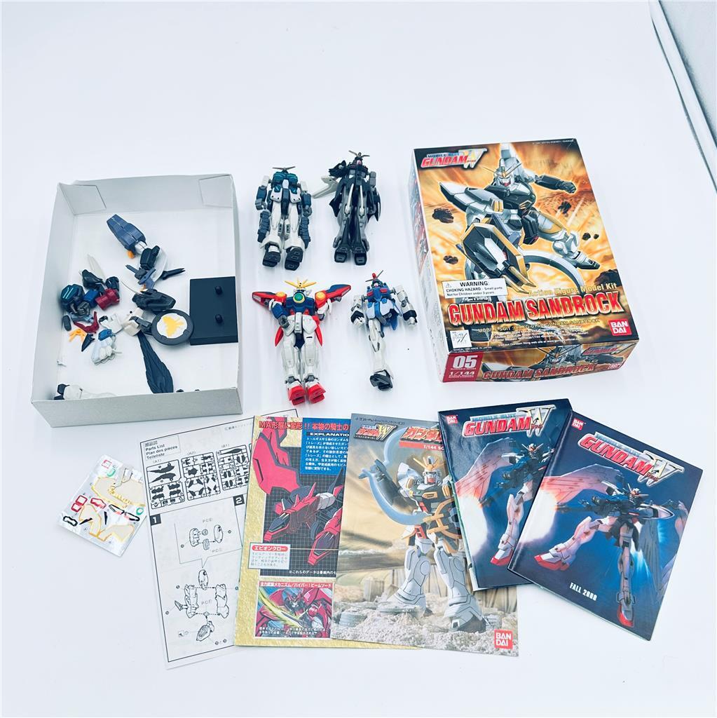 1995 Bandai Gundam Wing Epyon and Sandrock Action Figure Model Kit OZ-13MS 1/144
