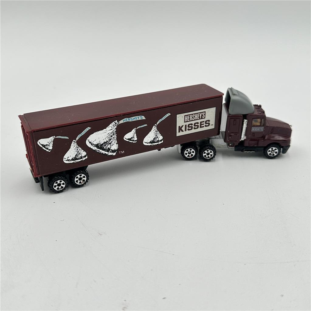 1/64 Road Champs Big Rig Hersheys Kisses IH Navistar Semi Truck Trailer 1994 Toy