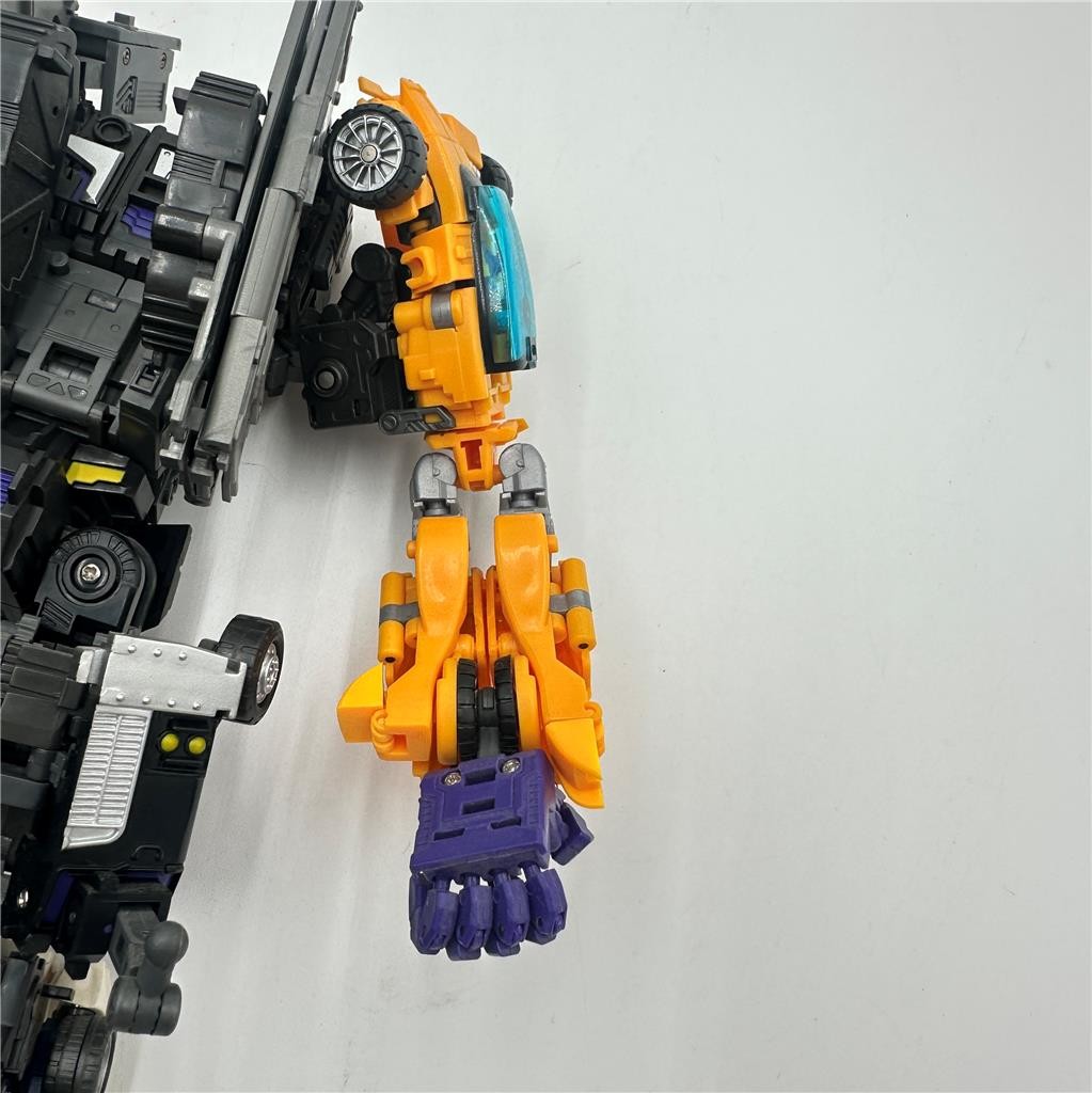 Fansproject Intimidator (3rd Party Stunticons, Menasor) Missing Pieces