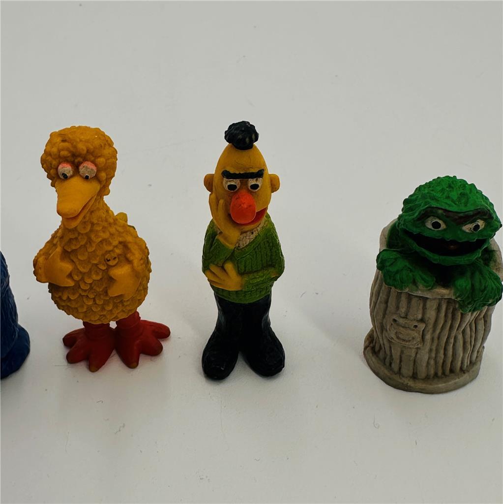 Lot of 6 Vintage Seasame Street 2.5" Figures Made in Hong Kong