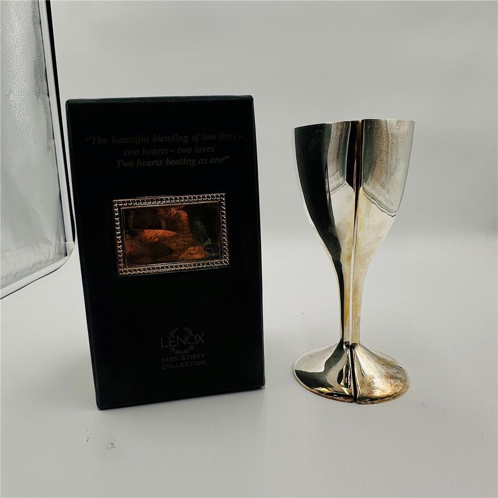 Set 2 Wedding Glasses Bride Groom Silver Heart Connects Goblet Champagne Flute