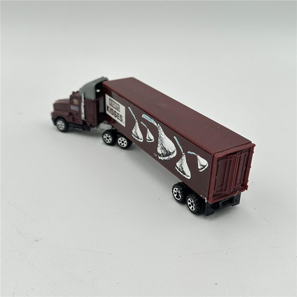 1/64 Road Champs Big Rig Hersheys Kisses IH Navistar Semi Truck Trailer 1994 Toy