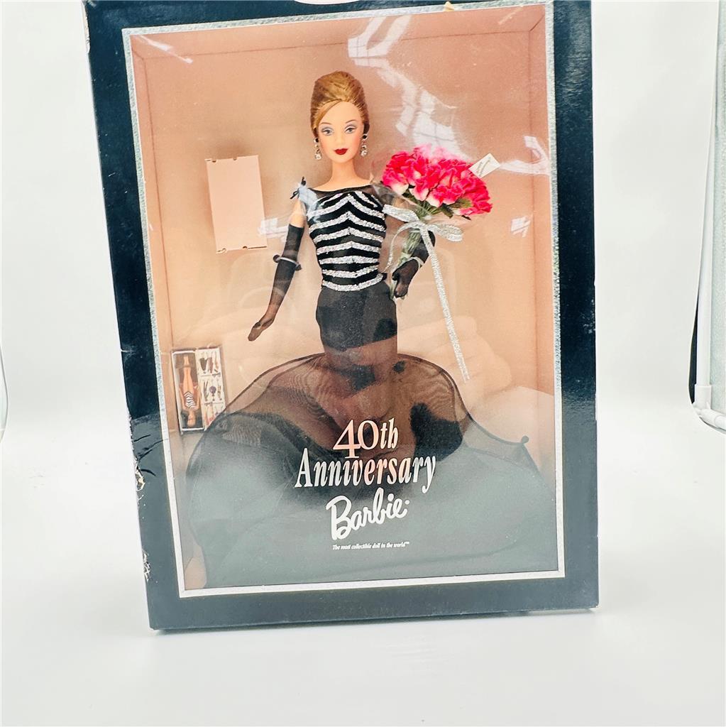 Barbie 40th Anniversary Collector Edition Doll 1999 Mattel 21384
