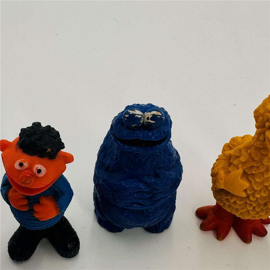 Lot of 6 Vintage Seasame Street 2.5" Figures Made in Hong Kong