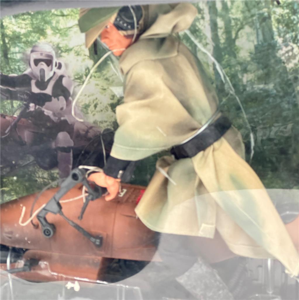 Hasbro Star Wars Power of The Force Speeder Bike & Luke Skywalker 12 in Action F