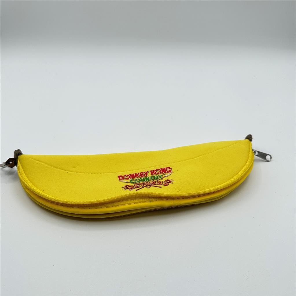 Nintendo Donkey Kong Country Returns Banana Wii Remote Pouch Game Stop Promo Bag