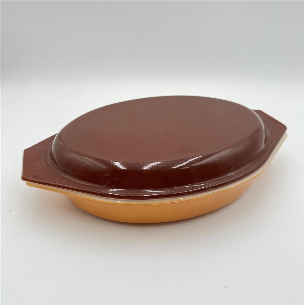 Pyrex Vintage Brown #945C Lid & #063 1 Quart Bottom Oval Divided Casserole Dish