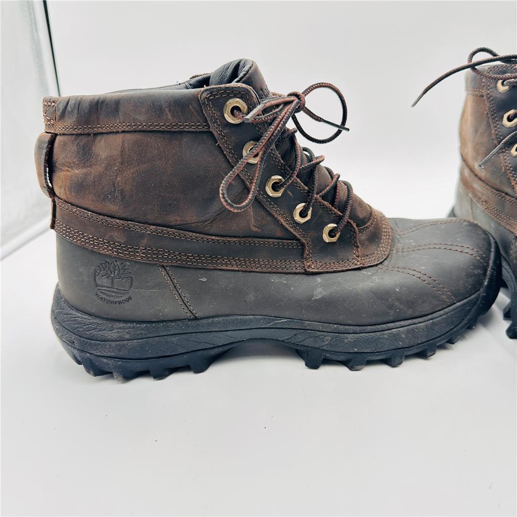Men's Brown Waterproof Timberland Boots Size 9-Used