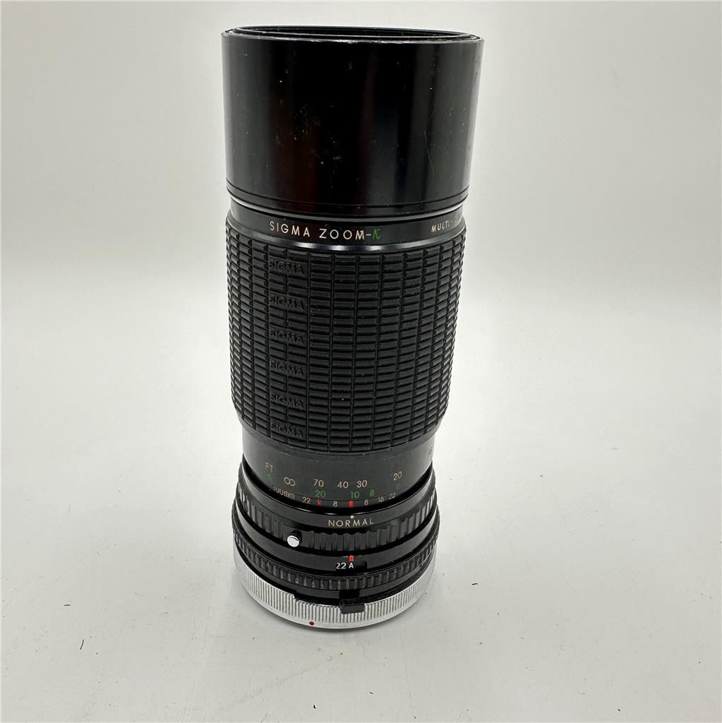 Sigma High-Speed Zoom Multi-Coated Lens Zoom 1:4.5 f=100~200mm