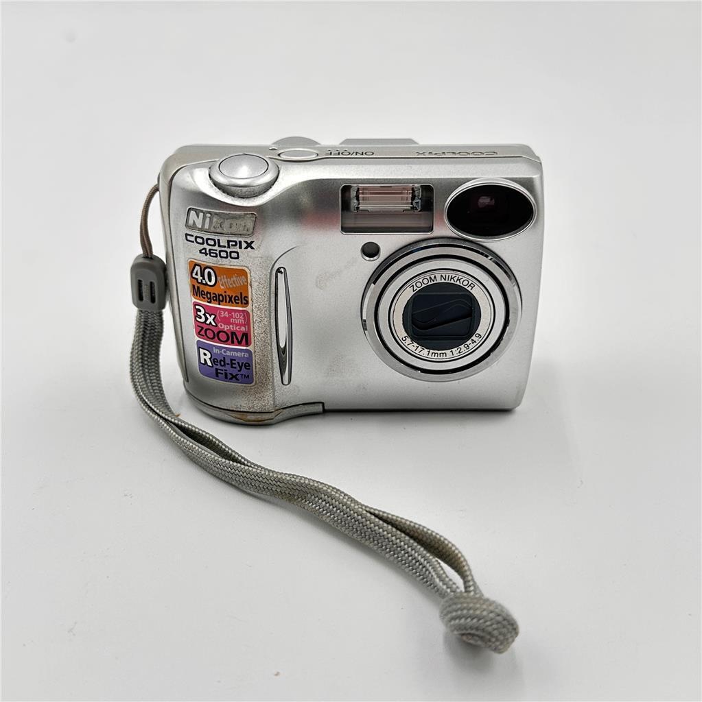 Nikon COOLPIX 4600 4.0 Megapixels 3x Zoom Red Eye Fix Parts Only