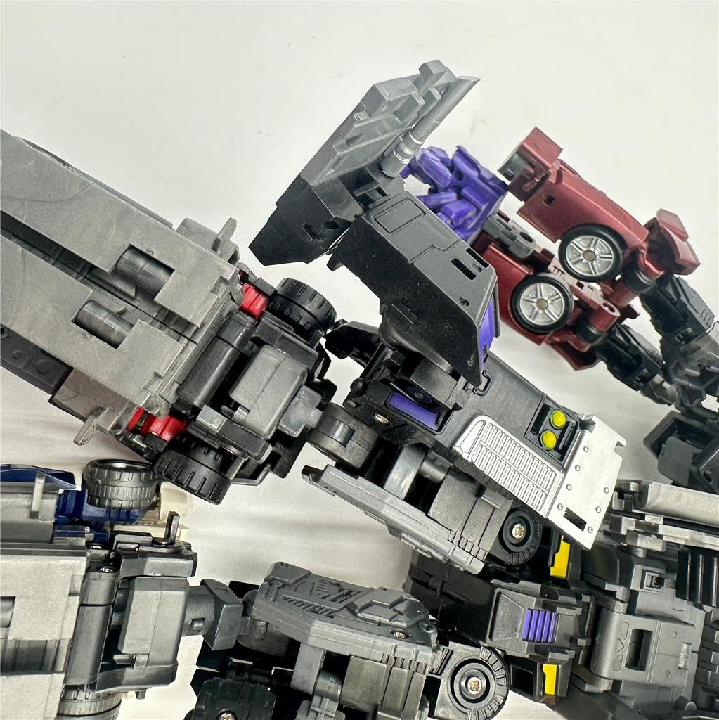 Fansproject Intimidator (3rd Party Stunticons, Menasor) Missing Pieces