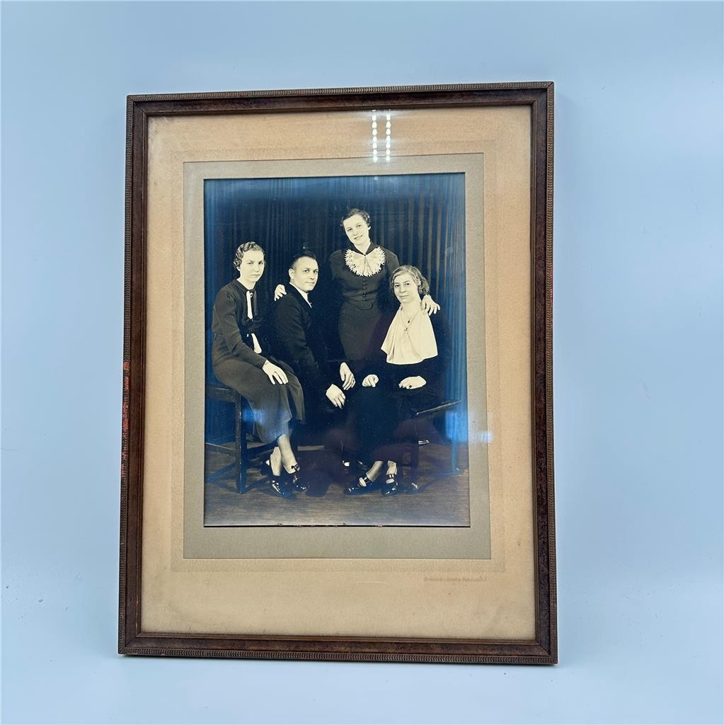 Antique Black & White Framed Family Photo  Heinrichs Studio Paterson NJ