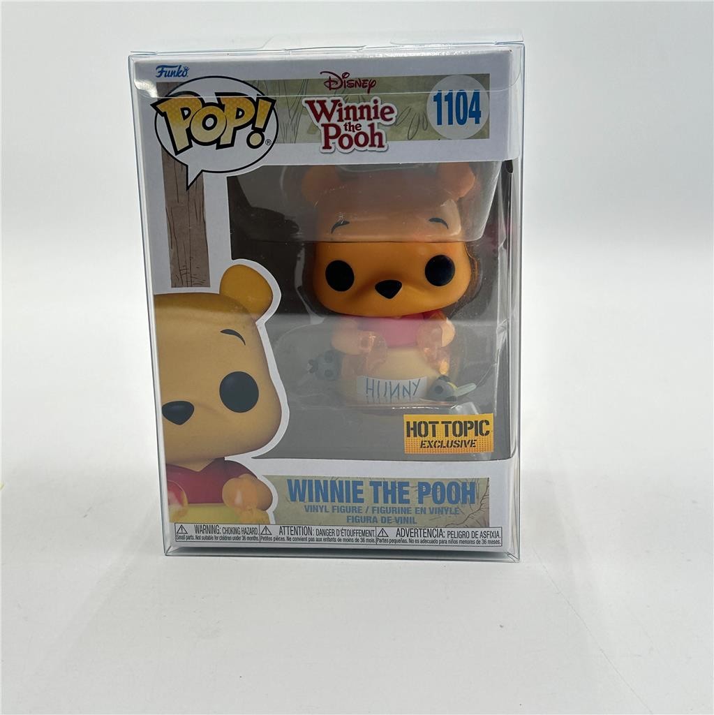 Funko! #1104 Disney - Winnie the Pooh Hot Topic (Exclusive) w/Generic Protector
