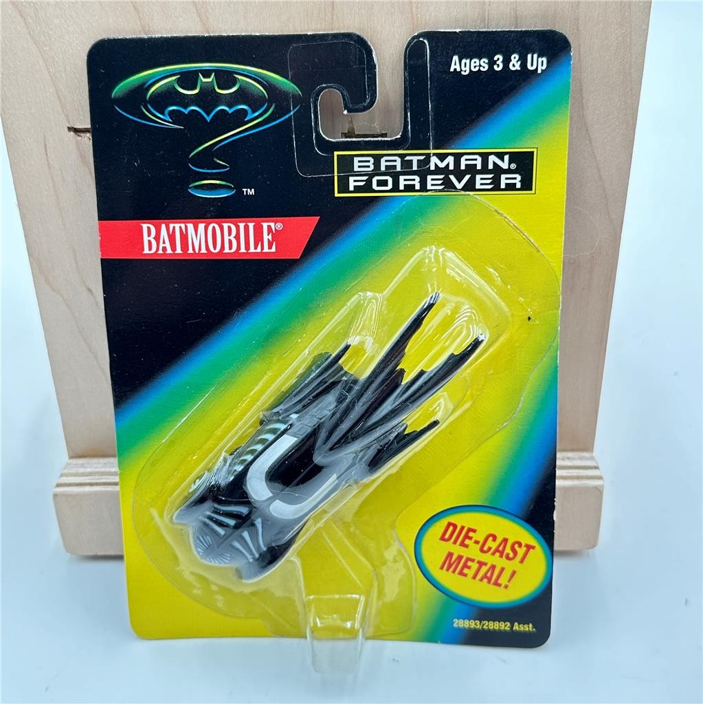 Batman Forever Batmobile (1995 1:64 Scale NEW) Kenner Diecast DC #2889