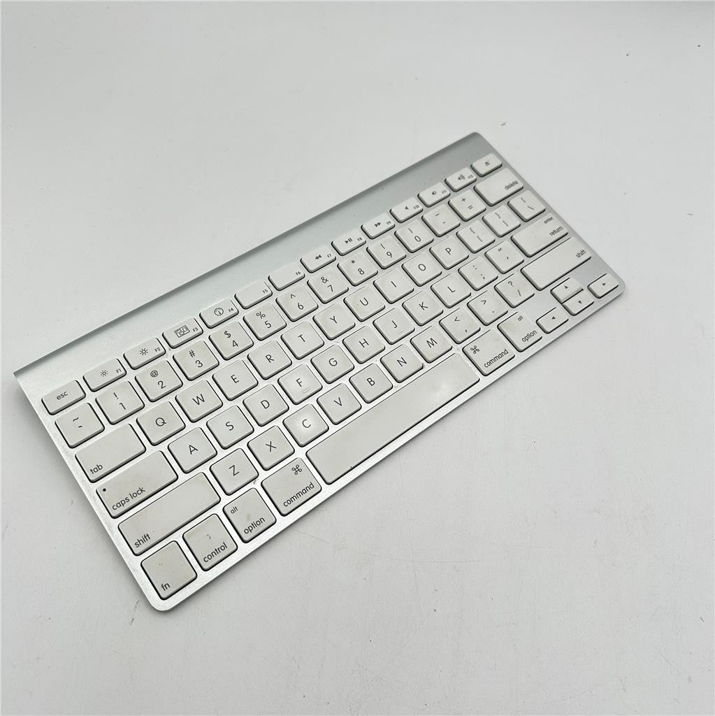 2009 Apple Magic Keyboard 2 (A1314) Untested