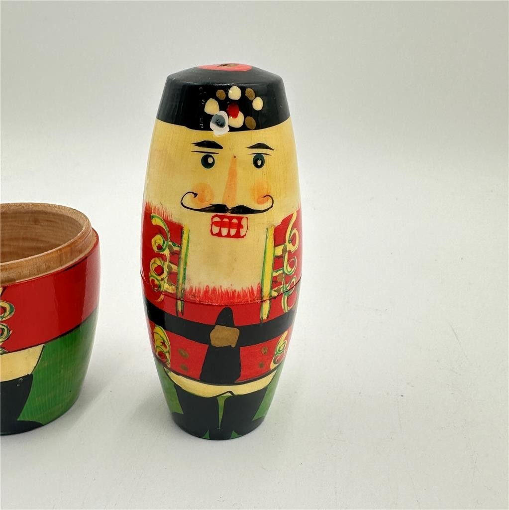 Vintage 1990 Russian Nesting Dolls Nutcracker
