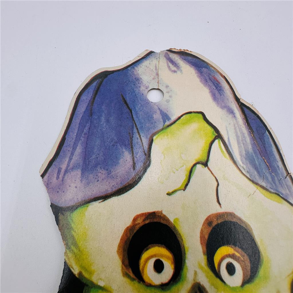 Vtg Vampire/Skull Halloween Die Cut Wall Decoration