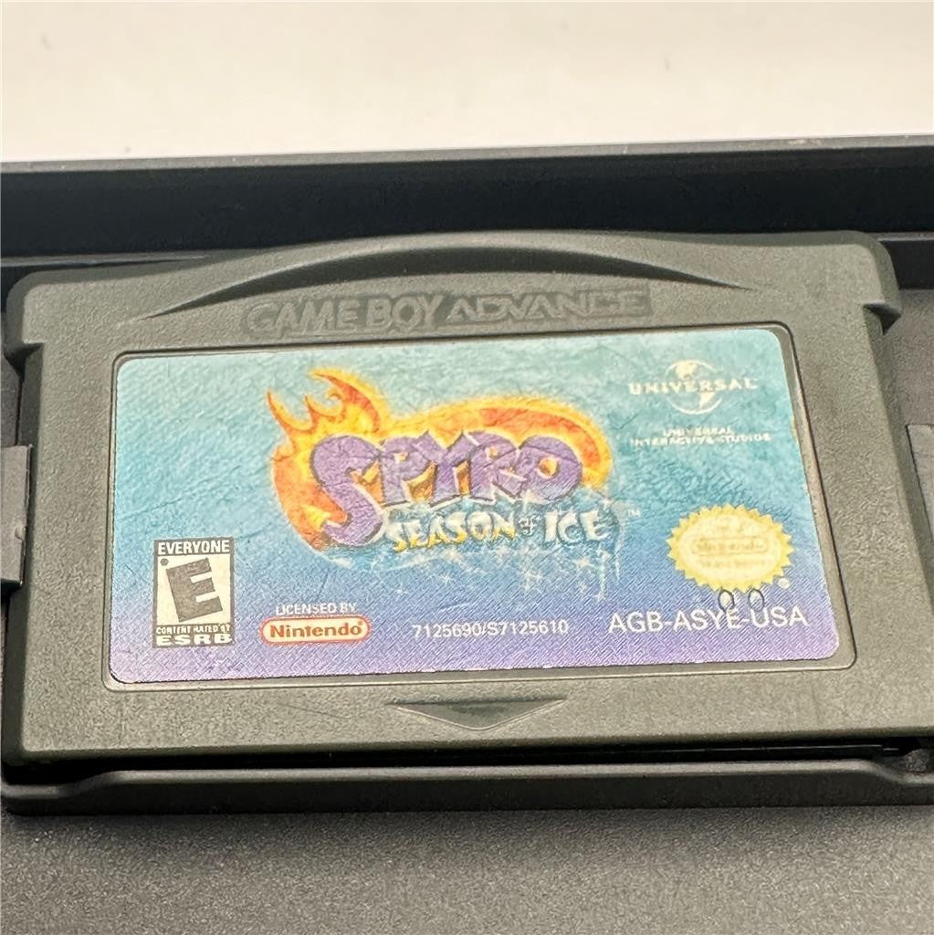 Spyro: Season of Ice (Nintendo Game Boy Advance, 2001)