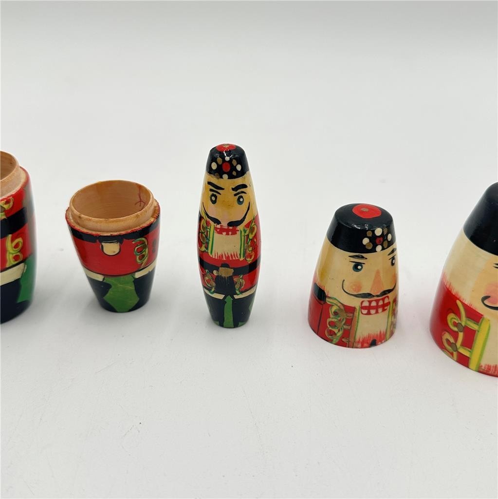 Vintage 1990 Russian Nesting Dolls Nutcracker