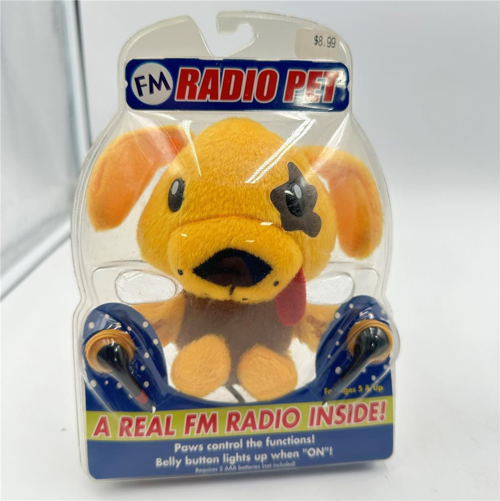 NEW 2004 Vintage Radio Pet Plush Dog with Real FM Radio and Headphones