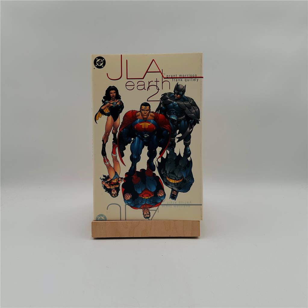 JLA: Earth 2 - Grant Morrison & Frank Quitely - Hardcover - DC Comics 2000