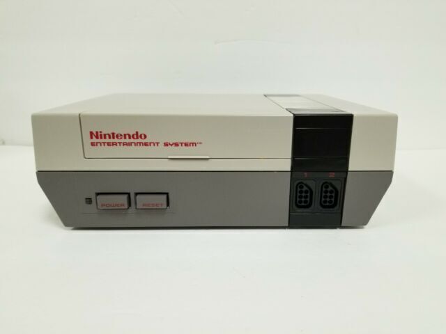 Nintendo NES Control Deck Home Console -Gray with Box, Tray & Inserts Not Tested