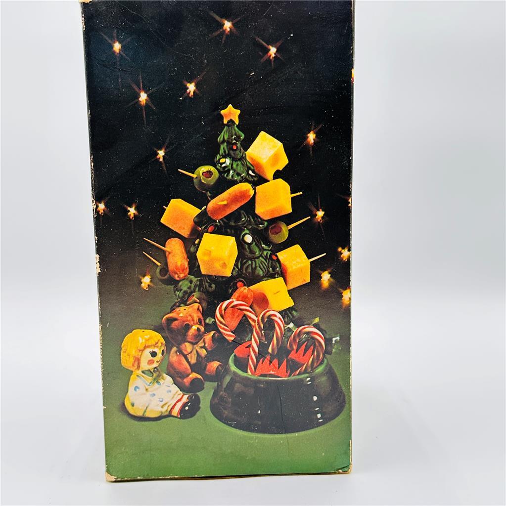 Vintage Avon Merry Christmas Tree Hostess Ceramic Set Centerpiece Salt & Pepper 