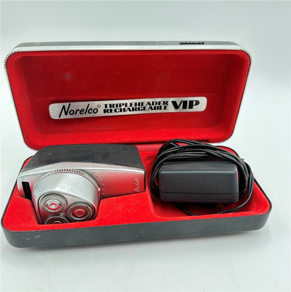 Vtg 1980s Norelco Tripleheader Rechargeable VIP Electric Shaver Untested 