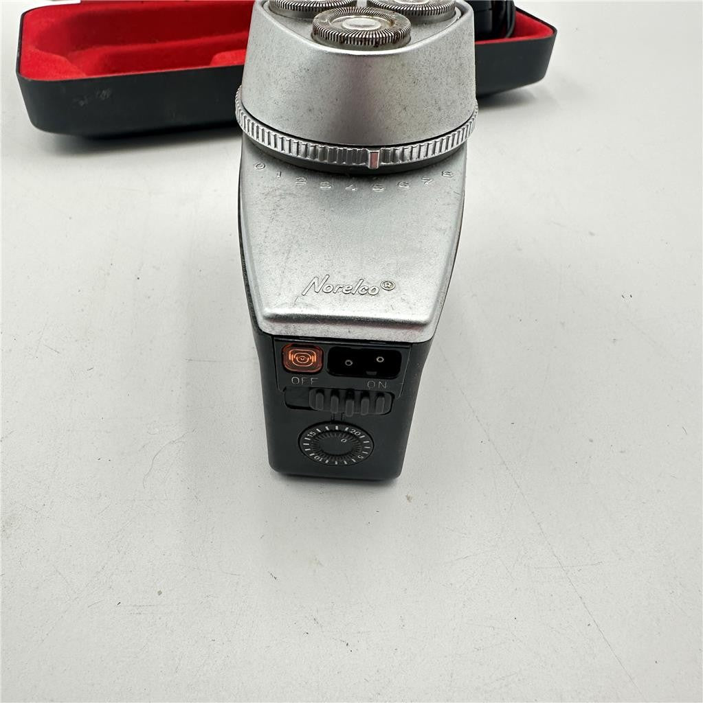 Vtg 1980s Norelco Tripleheader Rechargeable VIP Electric Shaver Untested 