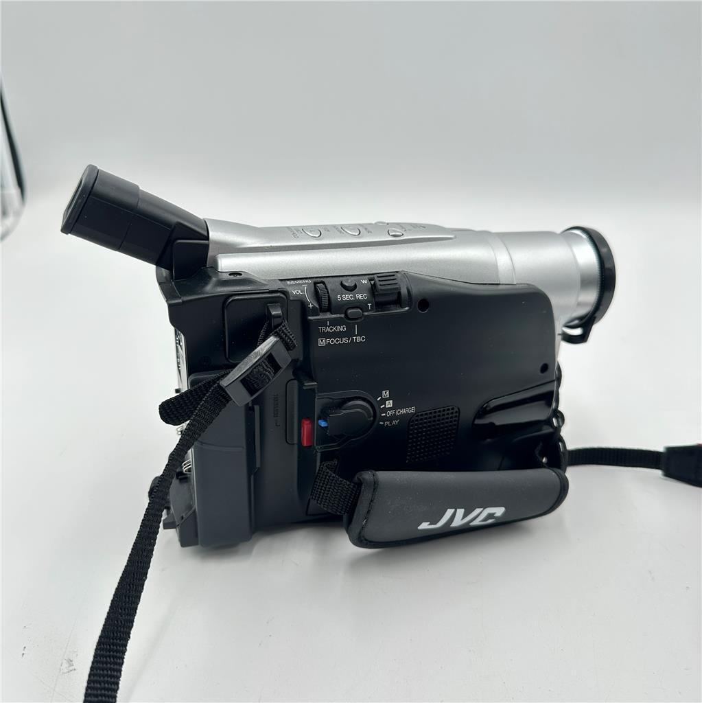 JVC Compact VHS Camcorder VHSC Model GR-AXM17U Not Tested