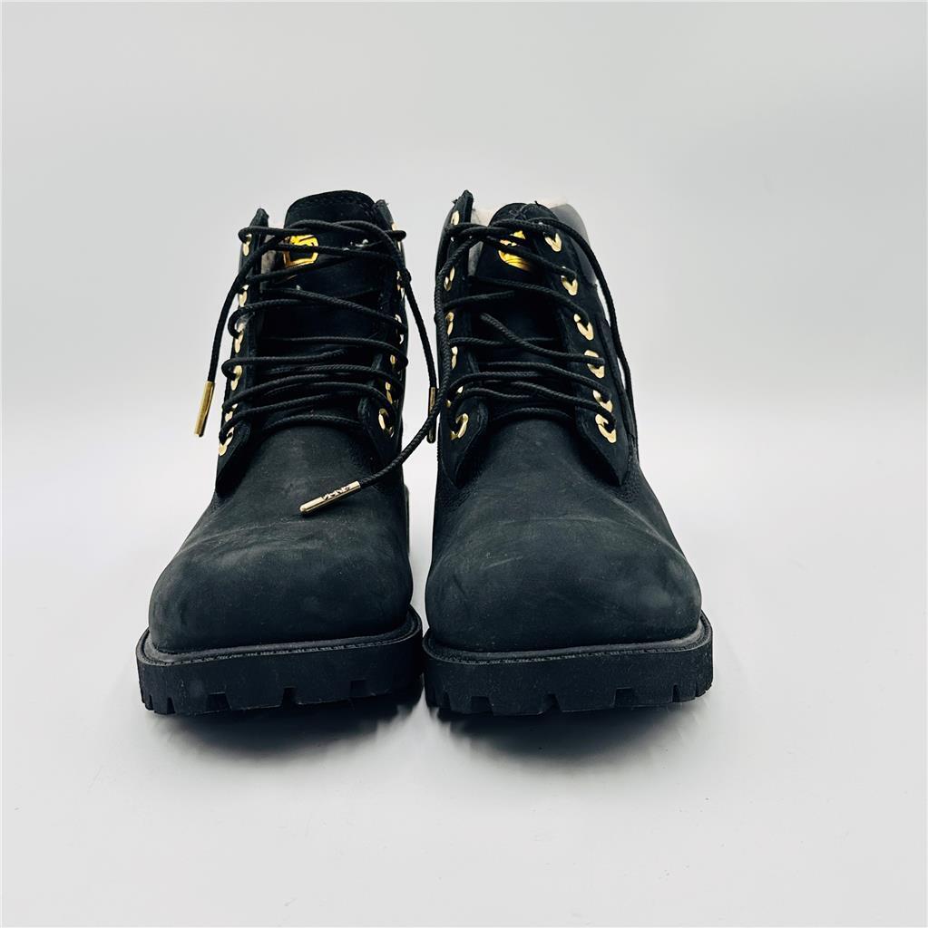 Timberland Boys Size 5.5  Faux Fur  Waterproof Boots. Used.